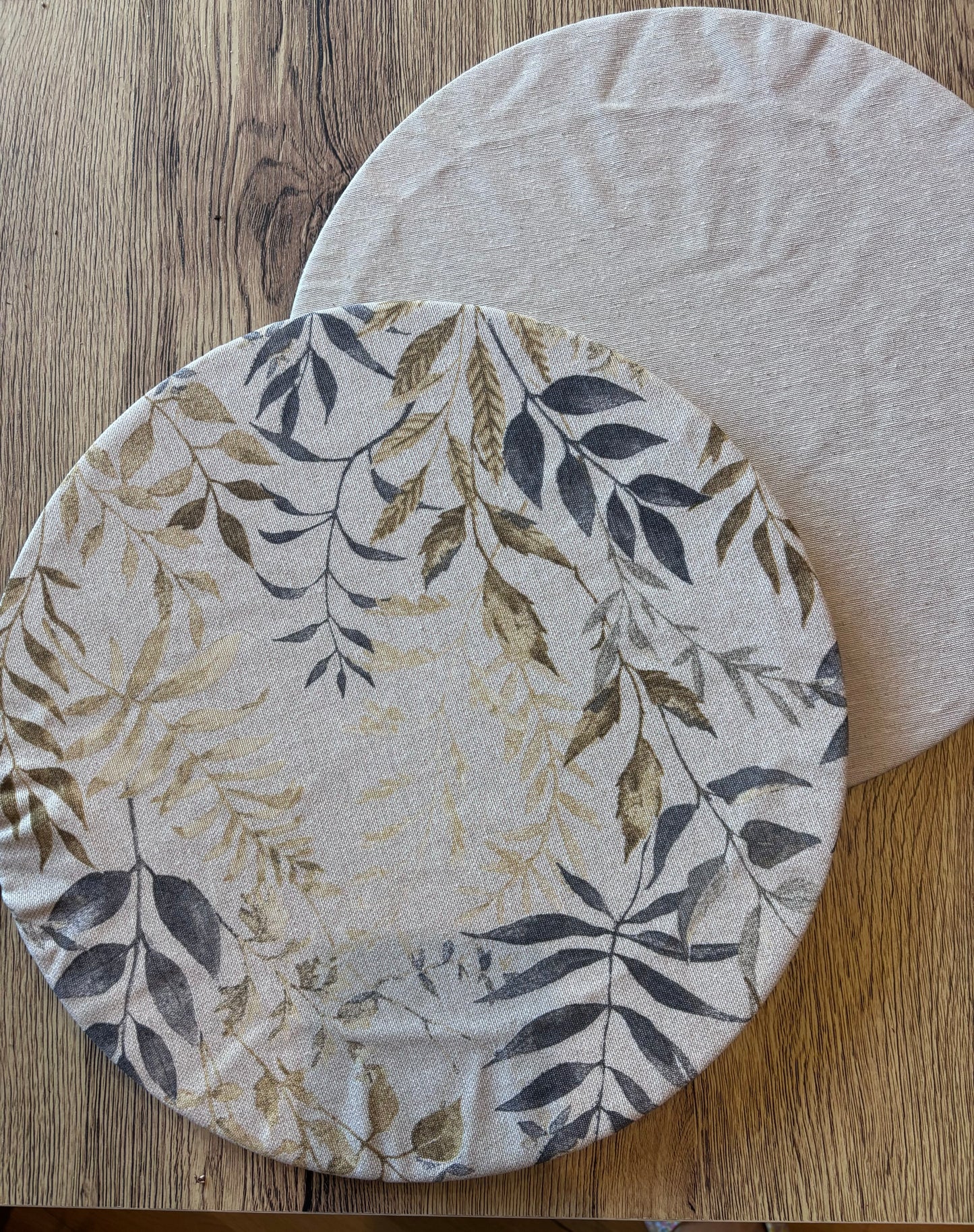 Funda bajo plato estampado primaveral beige