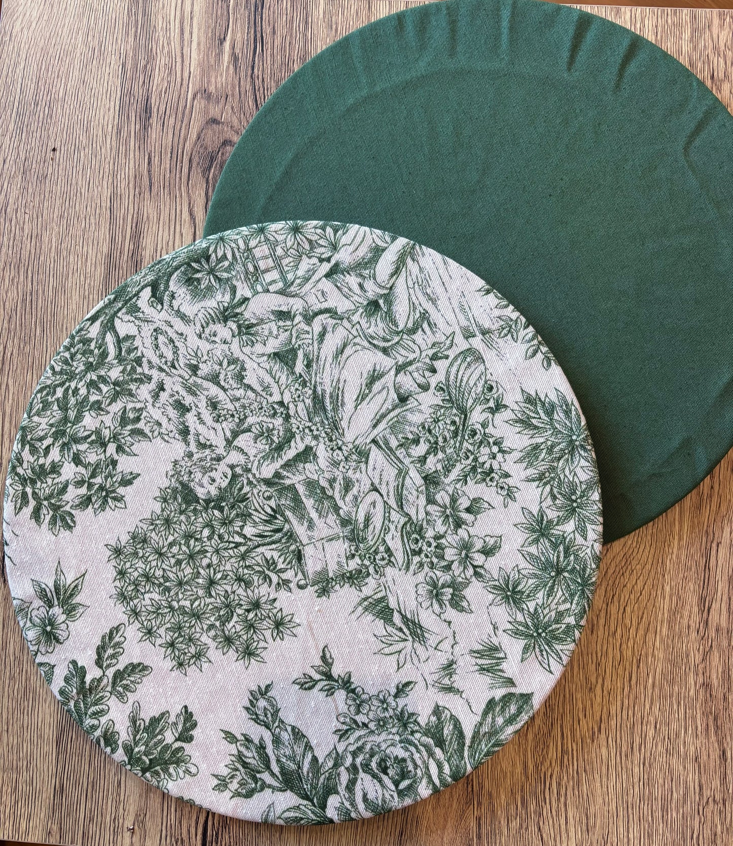 Funda bajo plato Toile de Jouy verde