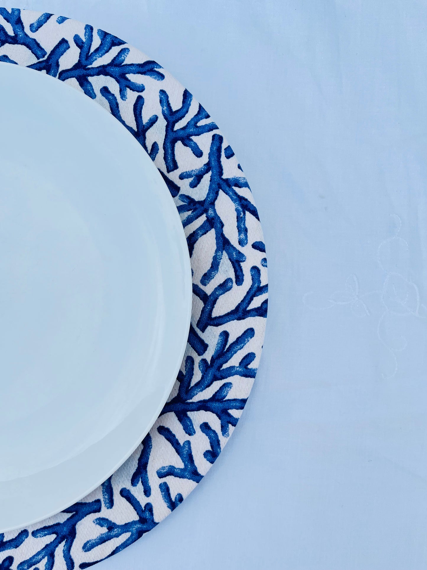 Funda bajo plato corales azul resinado