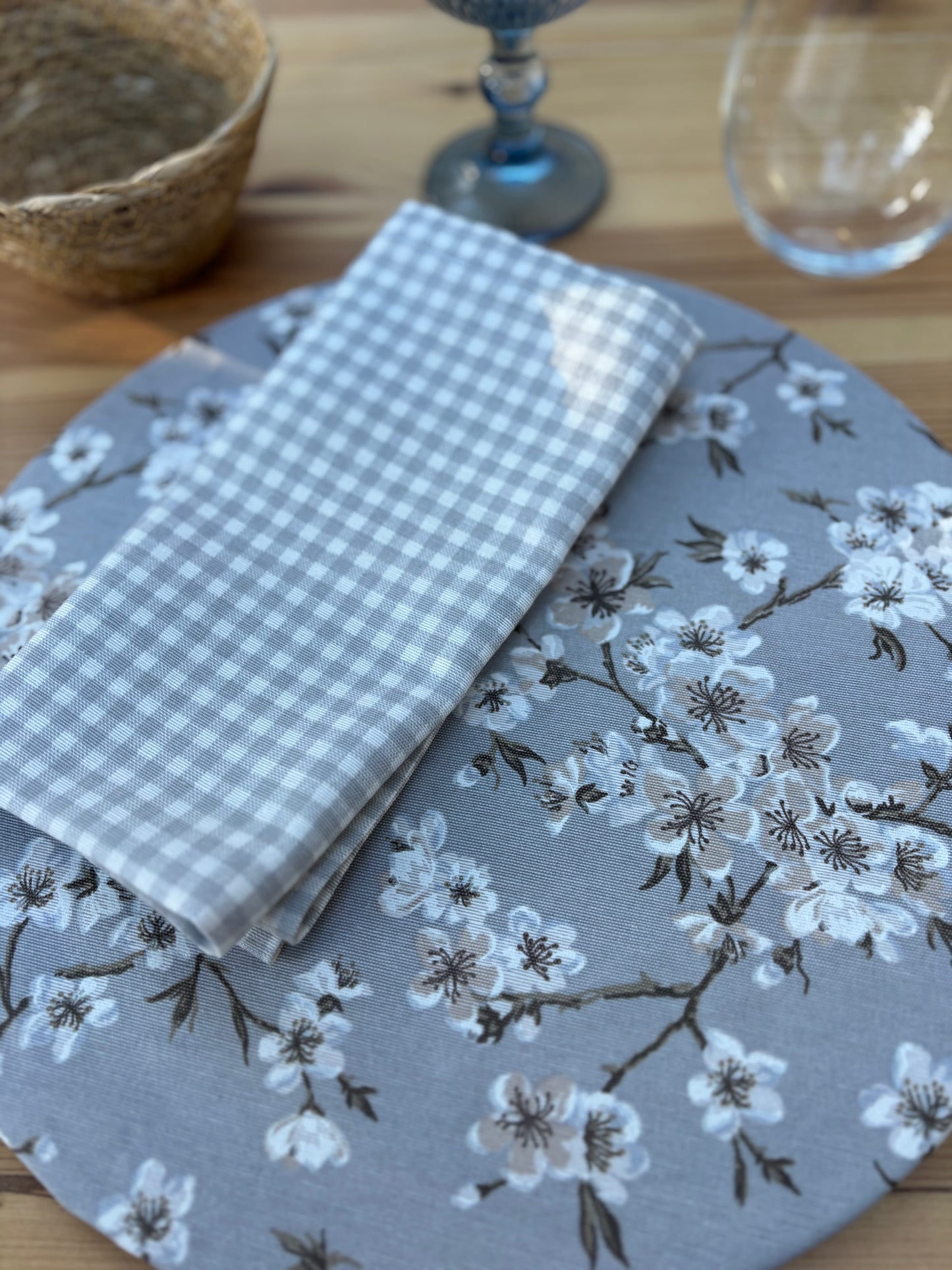 Servilleta estampado vichy gris y blanca